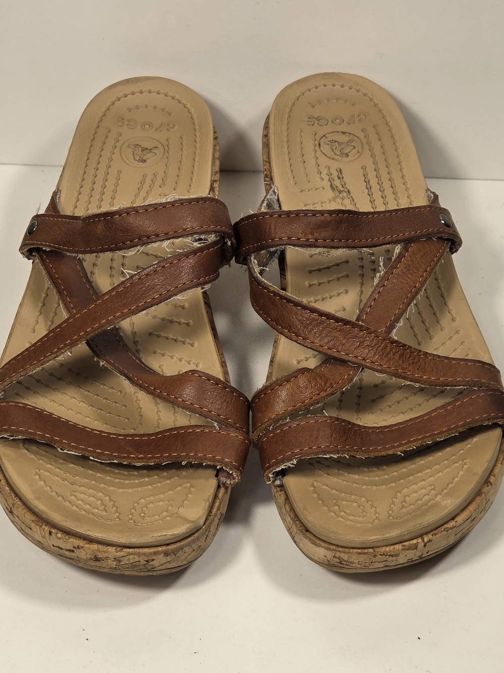 Crocs A-Leigh Mini Leather Wedges Brown Neutral Coastal Strappy Women’s 10